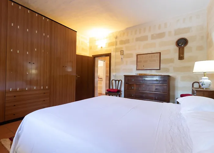 Maria 卡斯泰拉内塔